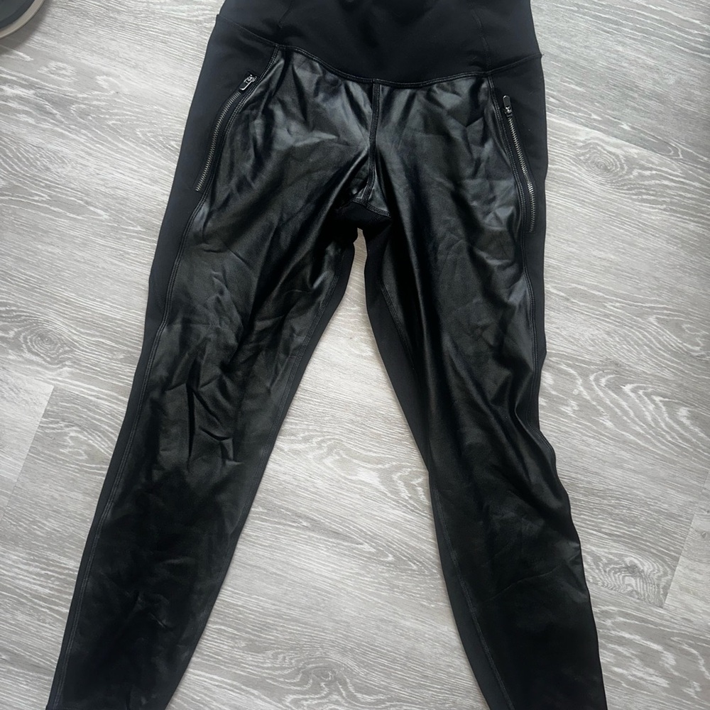 Old Navy Active Black High-Rise Leggings